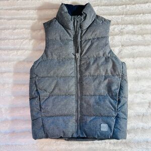 GAP kids Size 6/7 Puffer vest